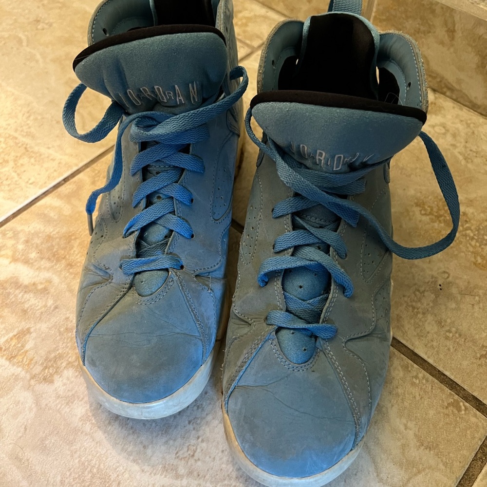 Jordan Sneakers in Light Blue and Black